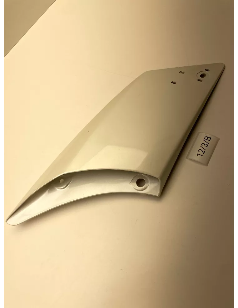 Grille d'admission d'air gauche origine blanche YAMAHA FJ 1200 1986 - 1987 - occasion (photo 2)