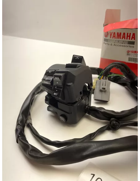 Commodo gauche origine YAMAHA MT 10 2016 - 2021 - occasion (photo 3)