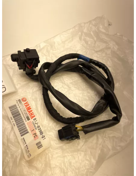 Contacteur de frein avant origine YAMAHA MT 09 / MT 09 SP 2018 - 2020 - occasion (photo 2)