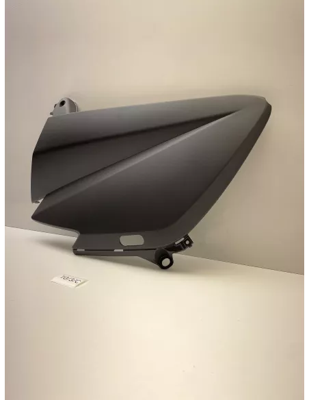 Carénage latéral droit origine noir YAMAHA TMAX 530 2012 - 2014 - occasion (photo 2)