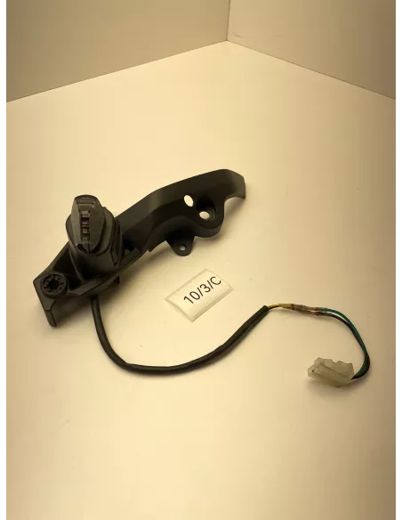 Support de phare droit origine (avec clignotant) YAMAHA MT 09 2014 - 2016 - occasion (photo 4)