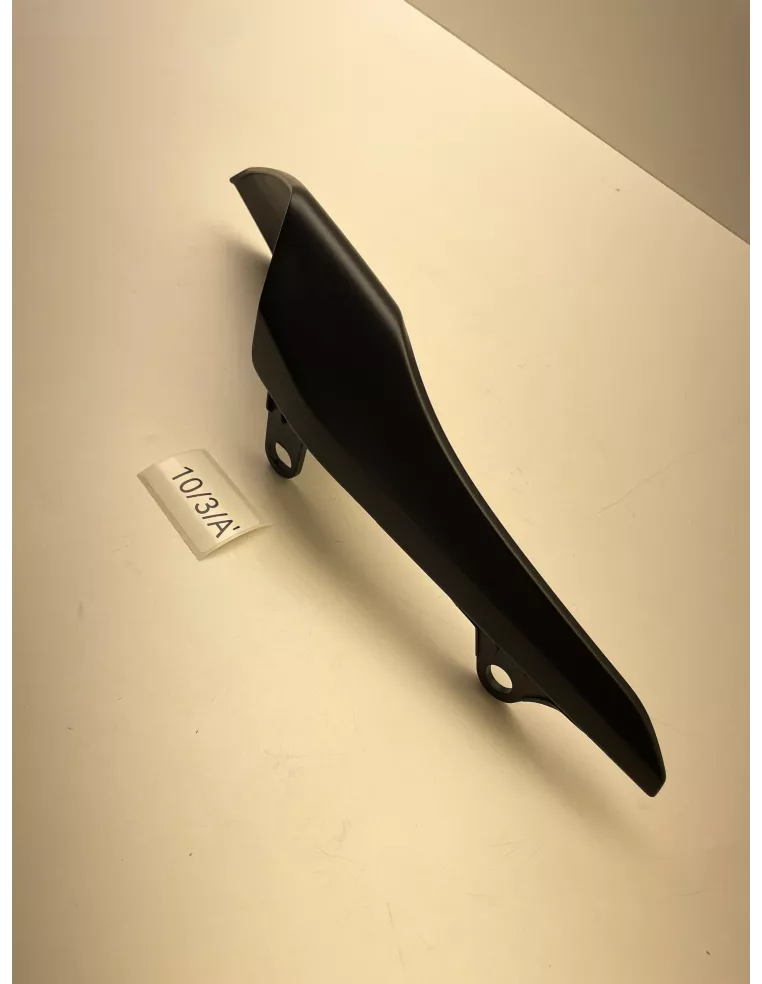 Flanc de selle droit origine noir YAMAHA MT 07 2018 - 2020 - occasion (photo 3)