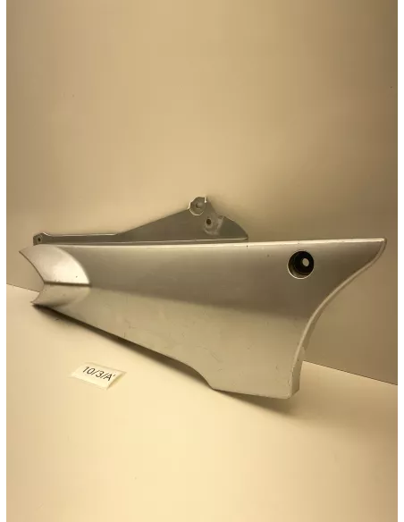 Flanc latéral gauche sous selle origine gris YAMAHA FJR 1300  2001 - 2005 - occasion (photo 3)
