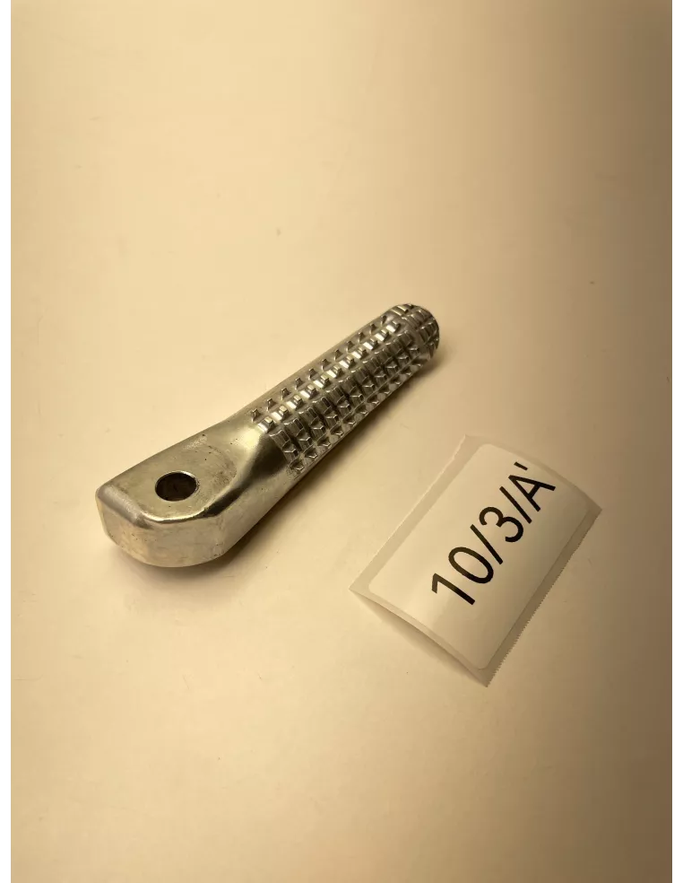 Repose pieds droit origine YAMAHA R1 2020 - 2025 - occasion (photo 2)