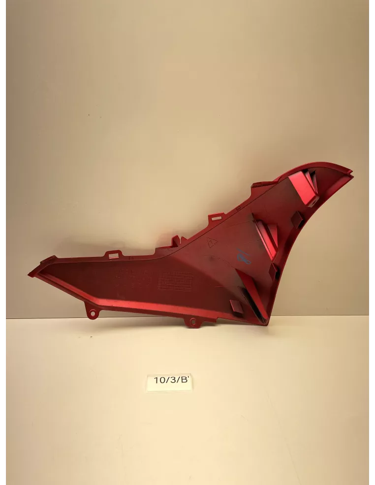 Carénage inférieur gauche rouge origine YAMAHA NMAX 125 2020 - 2024 - occasion (photo 2)
