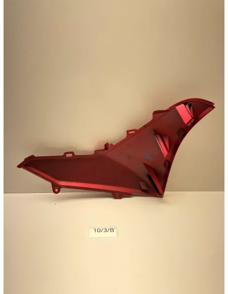 Carénage inférieur gauche rouge origine YAMAHA NMAX 125 2020 - 2024 - occasion (photo 2)