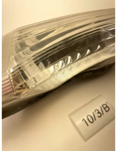 Clignotant avant droit origine YAMAHA XMAX 125 2018 - 2022 - occasion (photo 4)