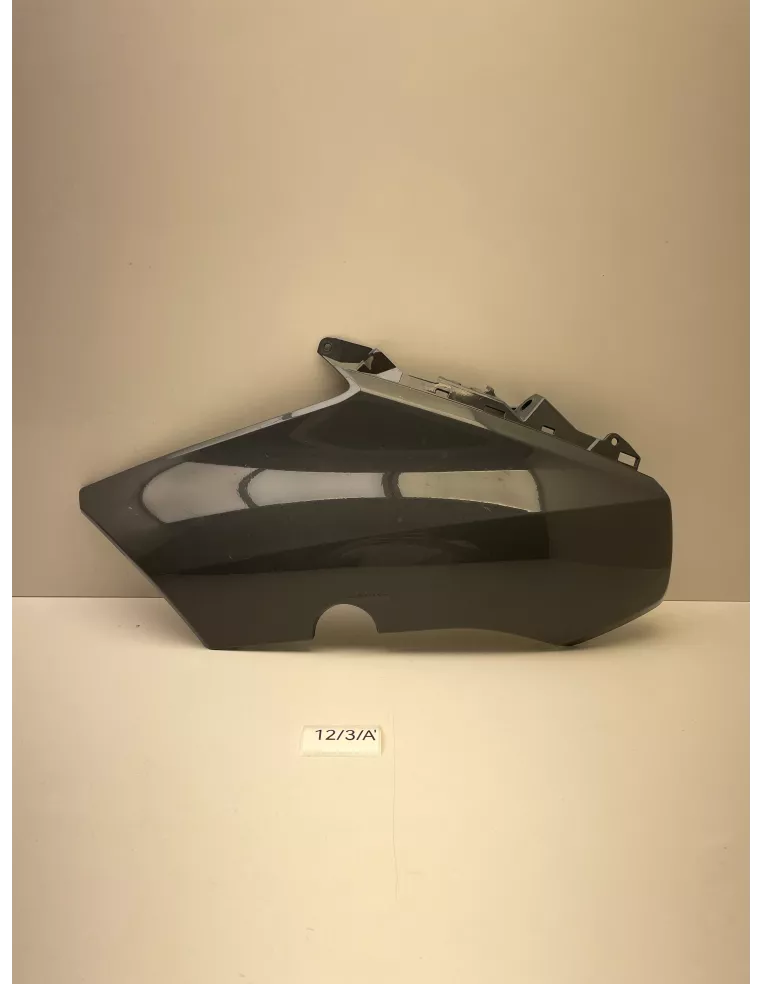 Carénage avant gauche origine YAMAHA XMAX 125 2018 - 2022 – BL1-F8351-00