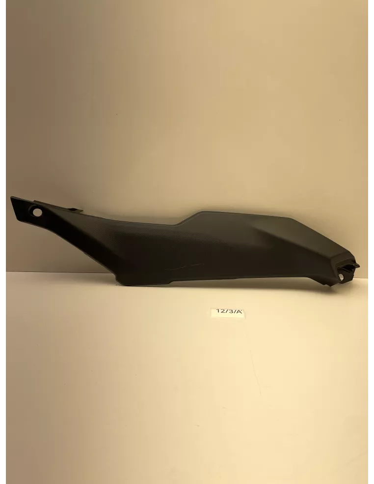Flanc de réservoir droit origine YAMAHA TRACER 900 / TRACER 900 GT 2018 - 2020 – B5C-24139-00