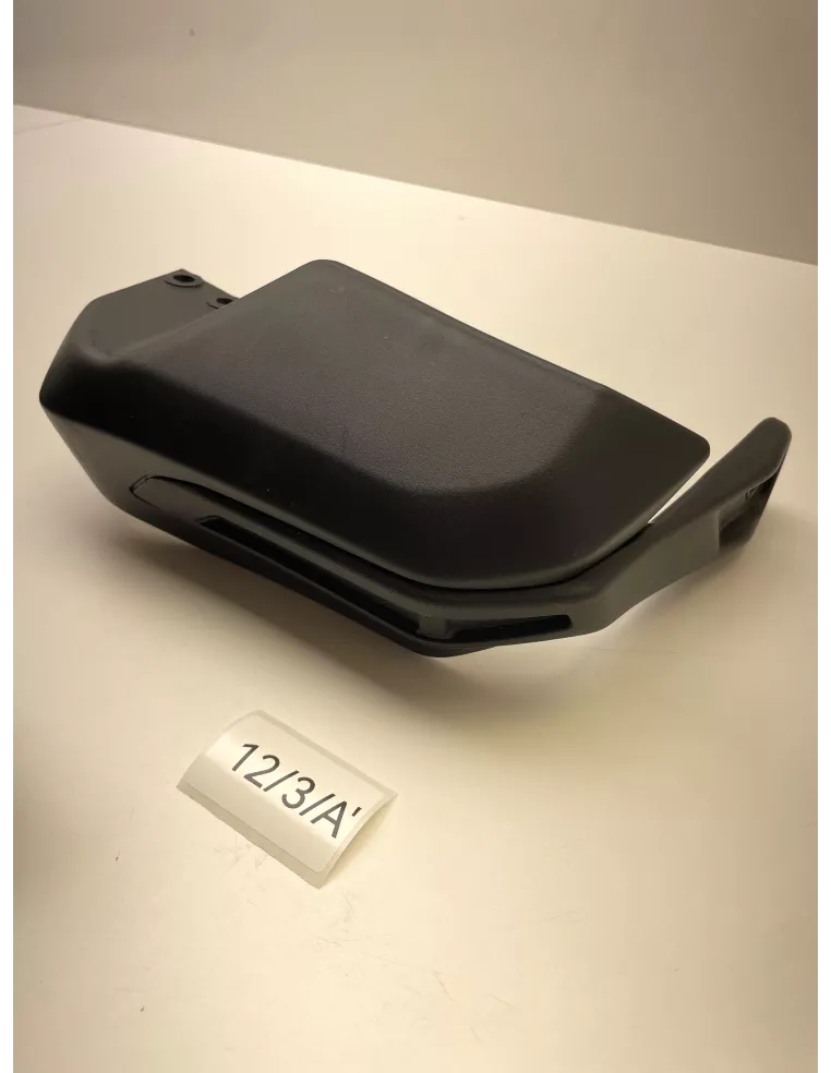Paire de protège mains origine YAMAHA TRACER 900 / TRACER 900 GT 2021 - 2026 – B5U-26142-00 / B5U-26141-00