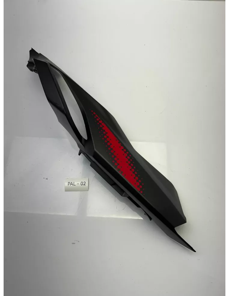 Flanc de selle droit origine YAMAHA MT 07 2014 - 2017 – 1WS-21721-00-P0