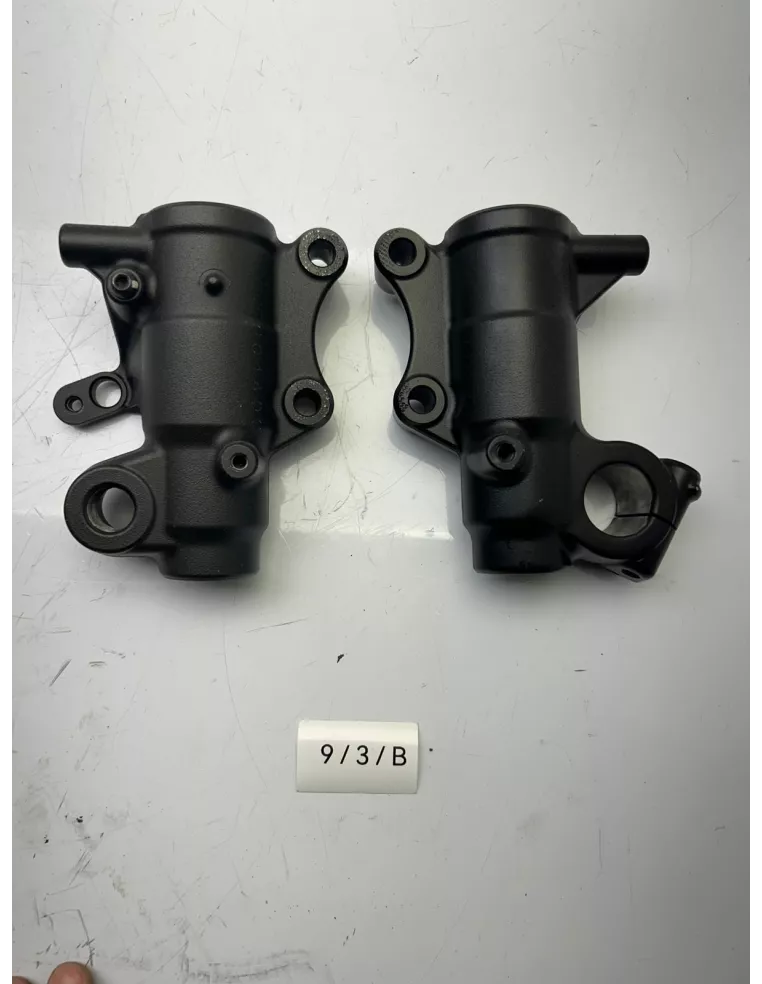 Pieds de fourche droit et gauche origine YAMAHA Ténéré 700 2019 - 2024 – BW3-23102-03-00 / BW3-23103-01-00