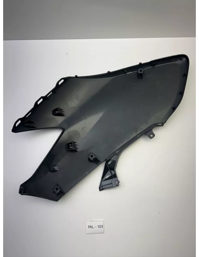 Carénage latéral droit origine YAMAHA TMAX 530 2017 - 2019 – BC3-28377-00