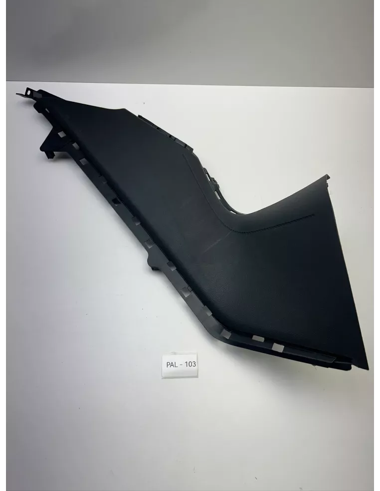 Cache intérieur droit origine YAMAHA TMAX 530 2017 - 2019 – BC3-2837M-00