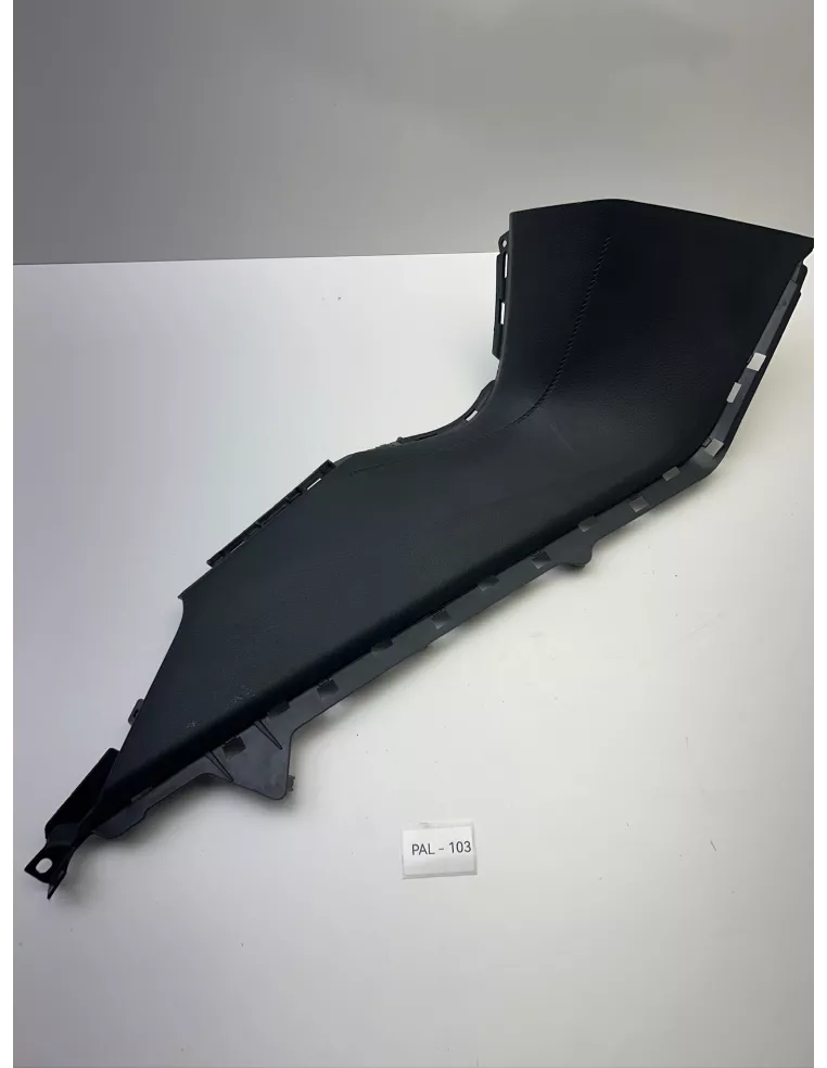 Cache intérieur droit origine YAMAHA TMAX 530 2017 - 2019 – BC3-2837M-00