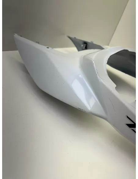 Coque arrière blanche origine SUZUKI GSR 750 2011 - 2014 – 47311-08J