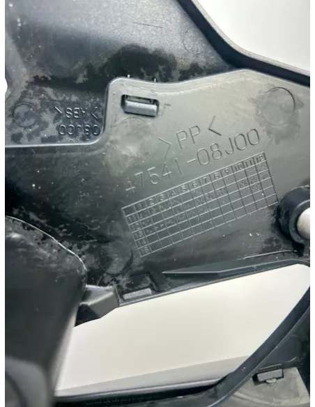 Carénage avant gauche origine SUZUKI GSR 750 2011 - 2016 – 47541-08J00