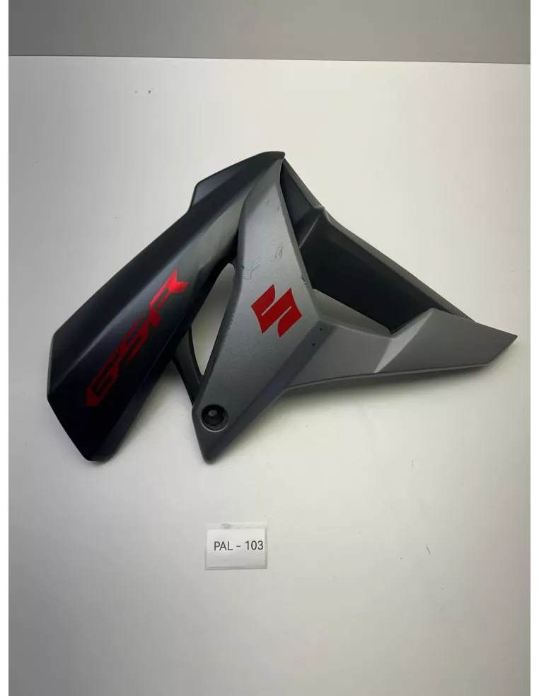 Carénage avant droit origine SUZUKI GSR 750 2011 - 2016 – 47531-08J00