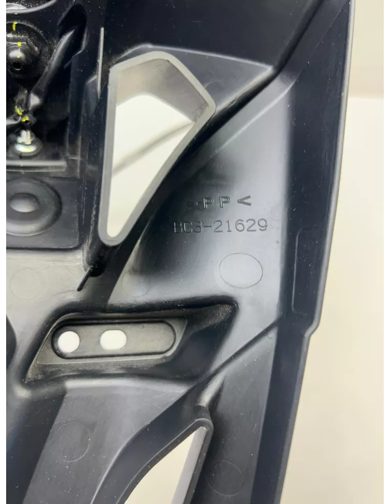 Support de plaque origine YAMAHA 530 TMAX 2017 - 2019 – BC3-21629-00