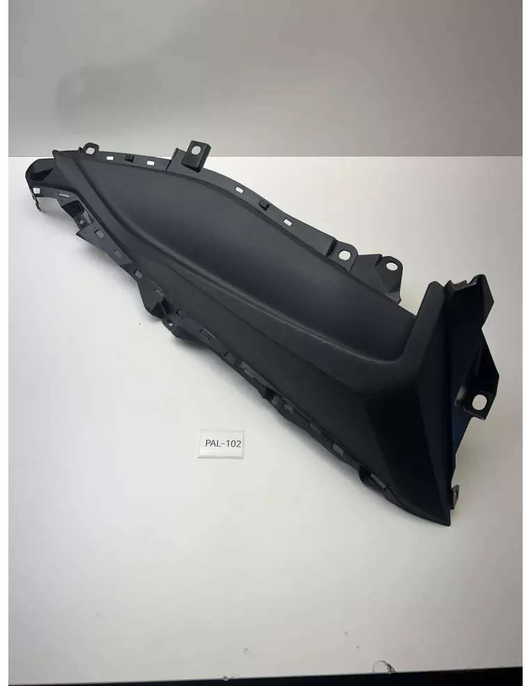 Demi marche pieds droit YAMAHA 125 X-MAX 2018 - 2023 – BL1-F7488-00