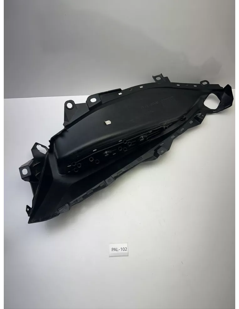Demi marche pieds droit YAMAHA 125 X-MAX 2018 - 2023 – BL1-F7488-00