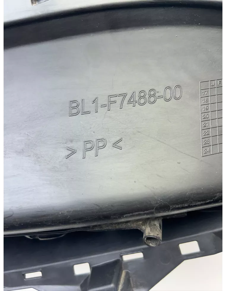 Demi marche pieds droit YAMAHA 125 X-MAX 2018 - 2023 – BL1-F7488-00