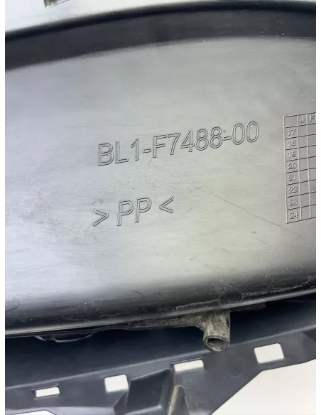 Demi marche pieds droit YAMAHA 125 X-MAX 2018 - 2023 – BL1-F7488-00