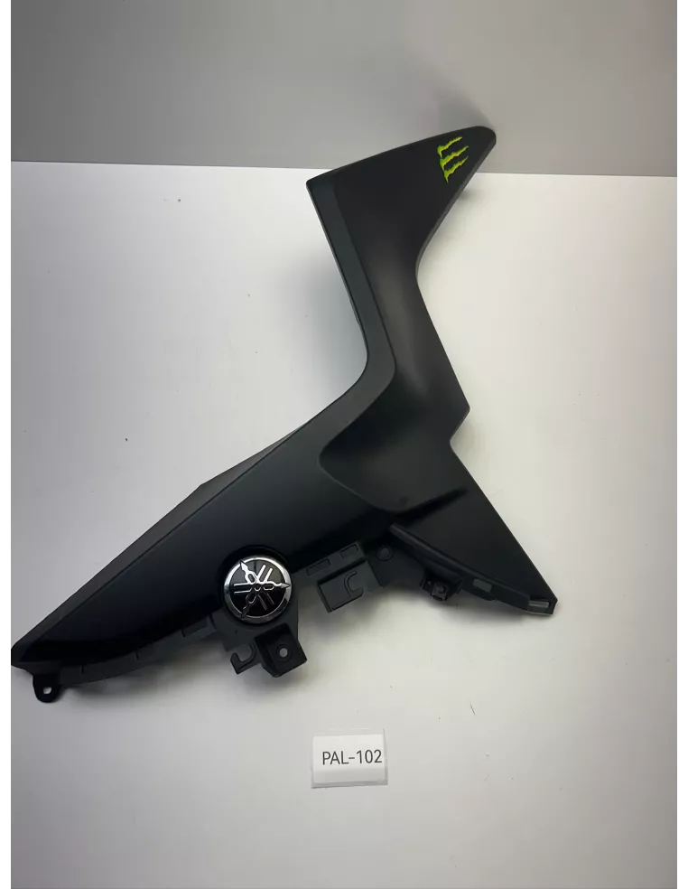 Flanc de carénage inférieur gauche origine YAMAHA XMAX 300 2017 - 2022 – B74-F835J-00