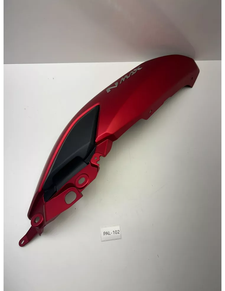 Carénage arrière gauche origine rouge YAMAHA NMAX 2020 - 2024 – B6H-F1711-00