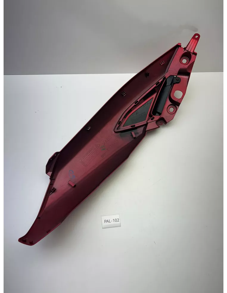 Carénage arrière gauche origine rouge YAMAHA NMAX 2020 - 2024 – B6H-F1711-00
