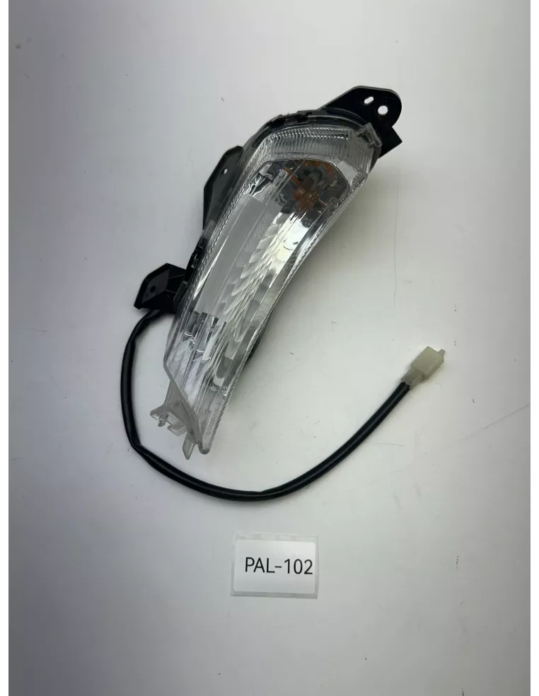 Clignotant avant gauche origine YAMAHA XMAX 125 2018 - 2022 – B74-H3310-00
