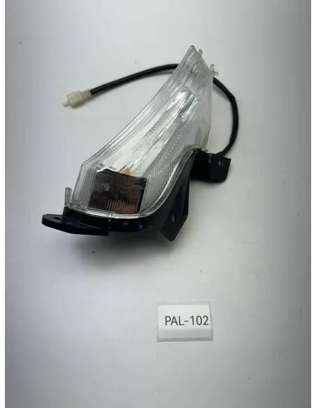 Clignotant avant gauche origine YAMAHA XMAX 125 2018 - 2022 – B74-H3310-00