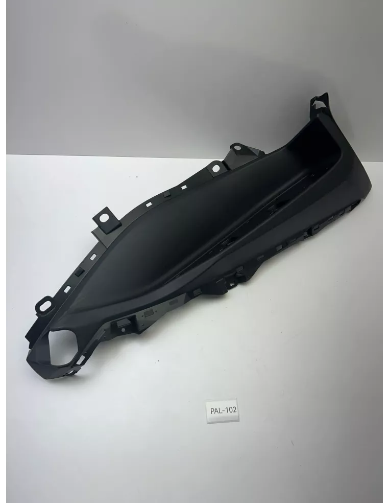 Demi marche pieds droit YAMAHA 125 X-MAX 2018 - 2023 – BL1-F7488-00