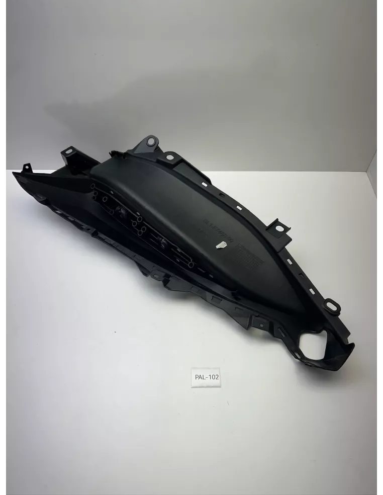 Demi marche pieds droit YAMAHA 125 X-MAX 2018 - 2023 – BL1-F7488-00