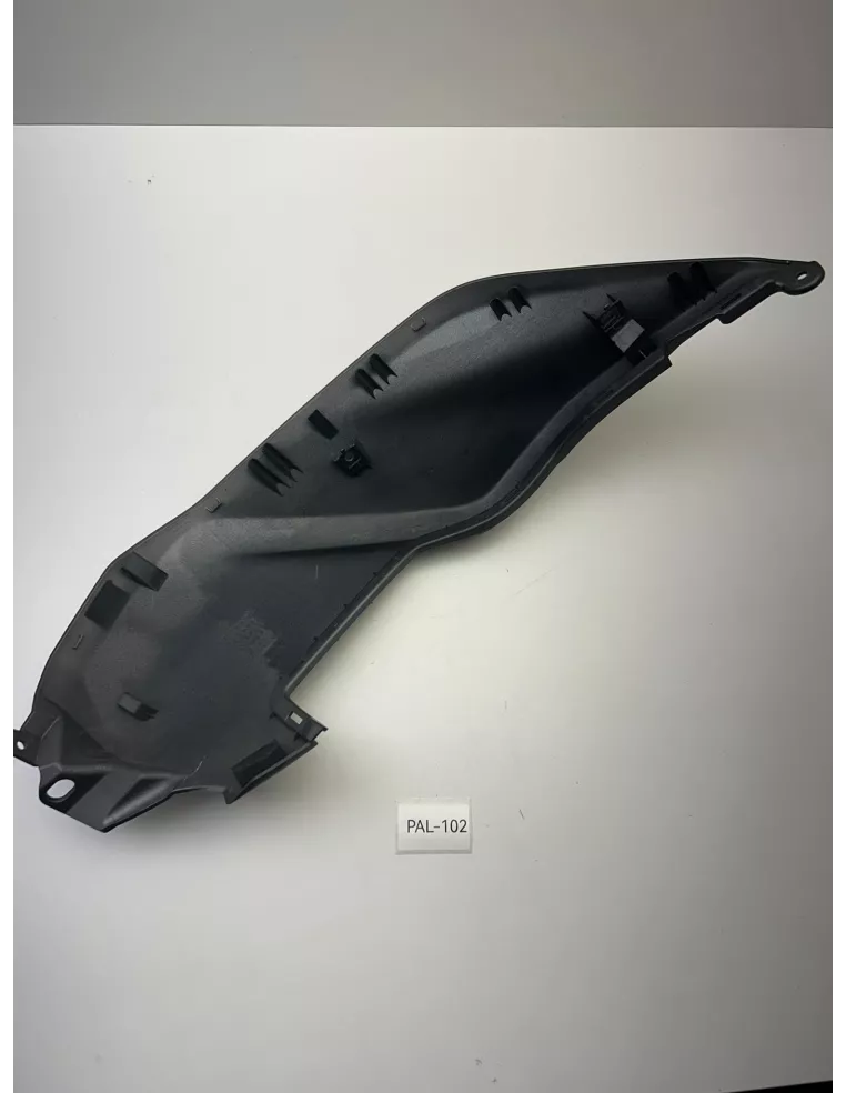 Couvre réservoir gauche origine YAMAHA MT 07 2018 - 2020 – B4C-24129-00