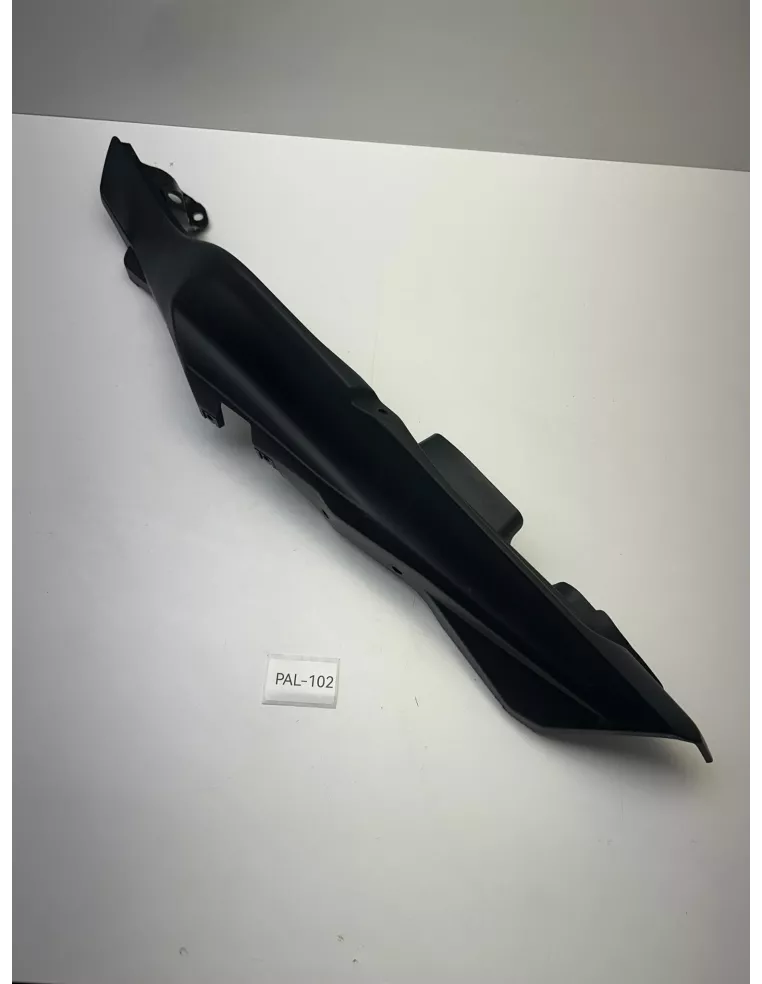 Coque arrière gauche origine YAMAHA MT 07 2018 - 2024 – B4C-2171E-00