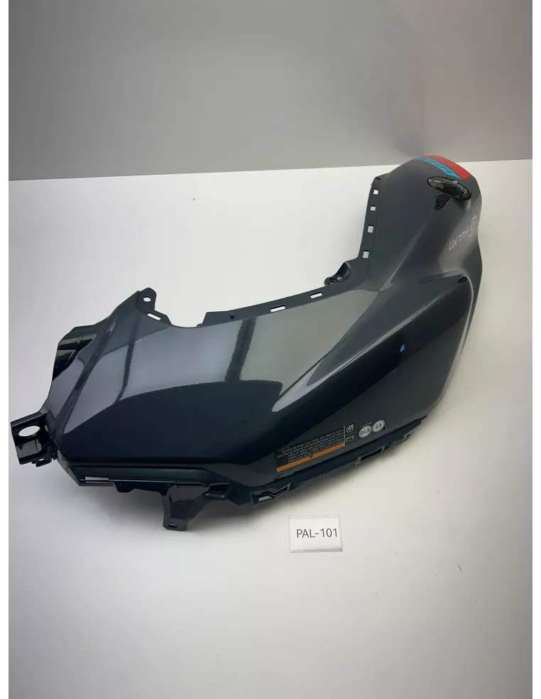 Couvre réservoir gauche origine YAMAHA MT 07 2021 - 2024 – BAT-24129-00