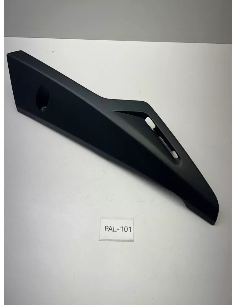 Flanc intérieur droit origineYAMAHA FZ8 N / S 2010 - 2015 – 59P-28395-00