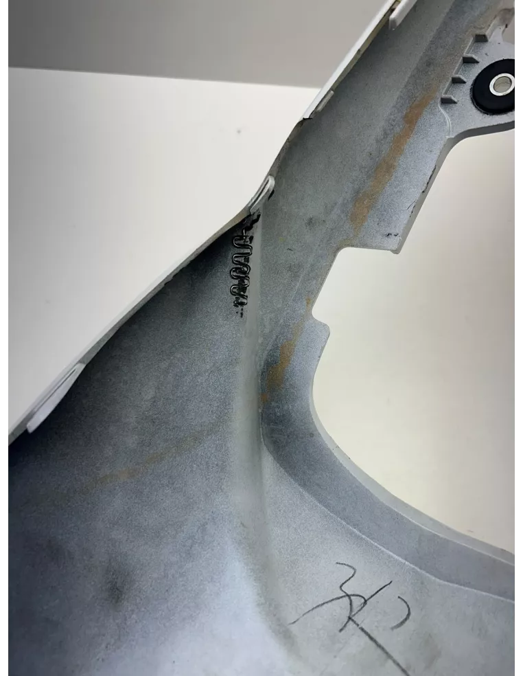 Coque arrière blanche origine SUZUKI GSR 750 2011 - 2014 – 47311-08J