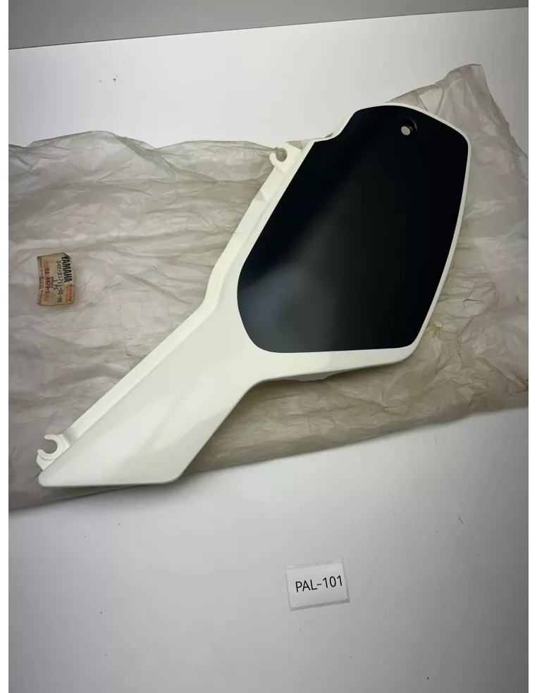Carénage latéral arrière gauche origine YAMAHA DT 80 LC 1986 - 1986 – 34X-21711-00-98