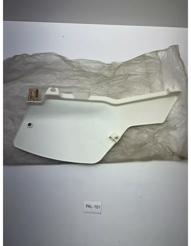 Carénage latéral arrière gauche origine YAMAHA DT 80 LC 1986 - 1986 – 34X-21711-00-98