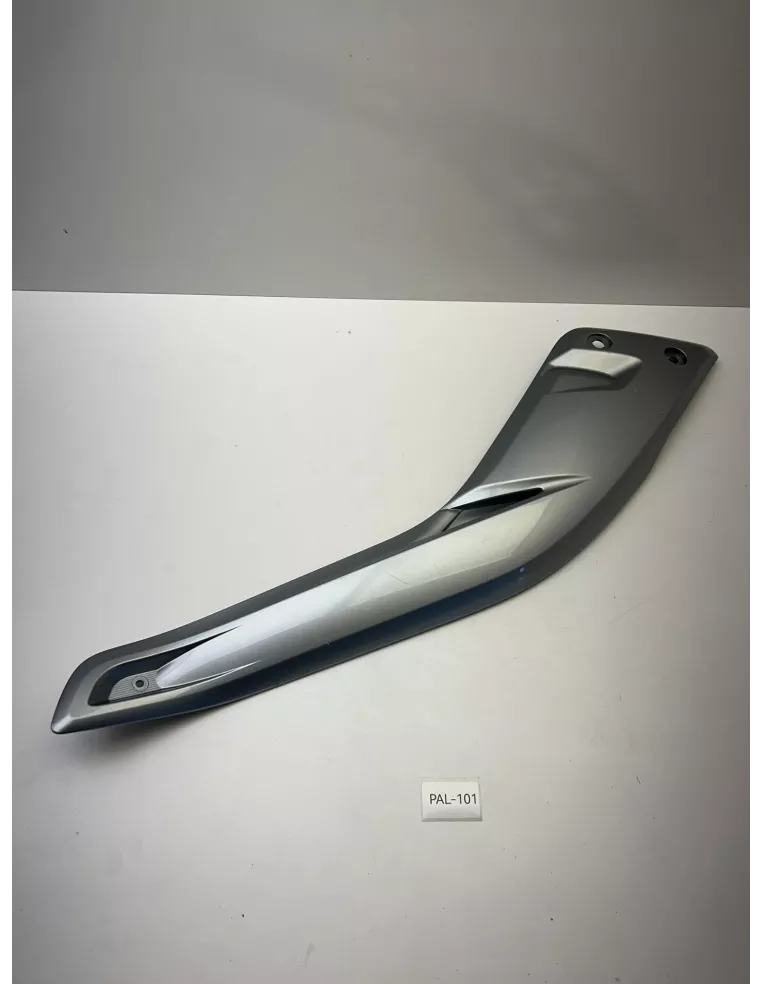 Cache latéral droit origine gris YAMAHA XMAX 125 2010 - 2013 – 37P-F1726-00