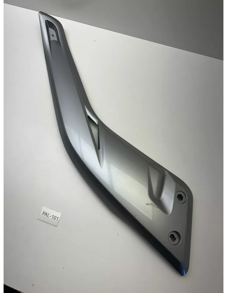 Cache latéral droit origine gris YAMAHA XMAX 125 2010 - 2013 – 37P-F1726-00