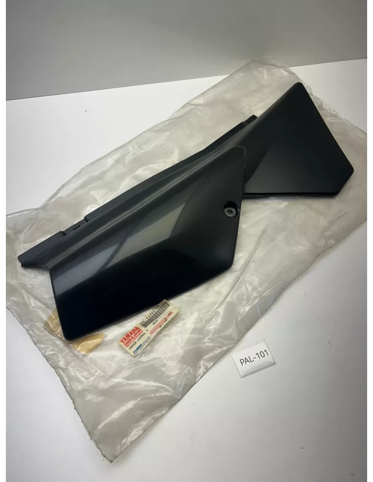 Cache latéral droit origine YAMAHA DT 50 R 1988 - 1995 – 3HL-F1721-10-12