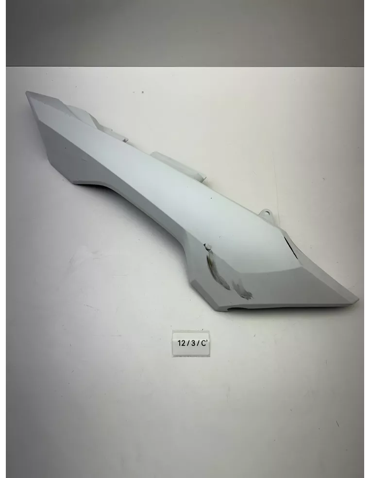 Flanc de carénage arrière droit origine blanc HONDA NC 750 X 2016 - 2021 – 77215-MKA-D80ZD