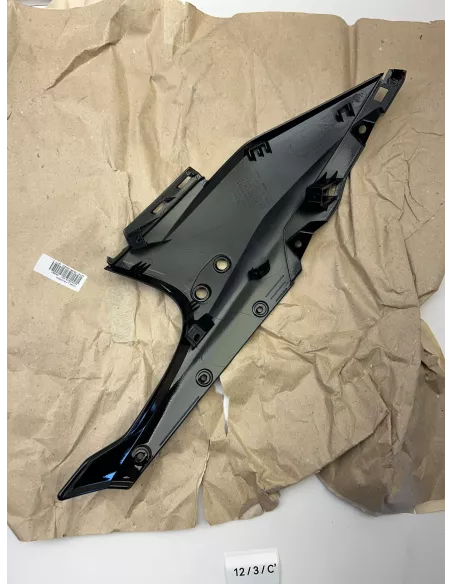 Carénage supérieur avant droit noir HONDA CBR 500 R 2016 - 2018 – 64151-MJW-J000