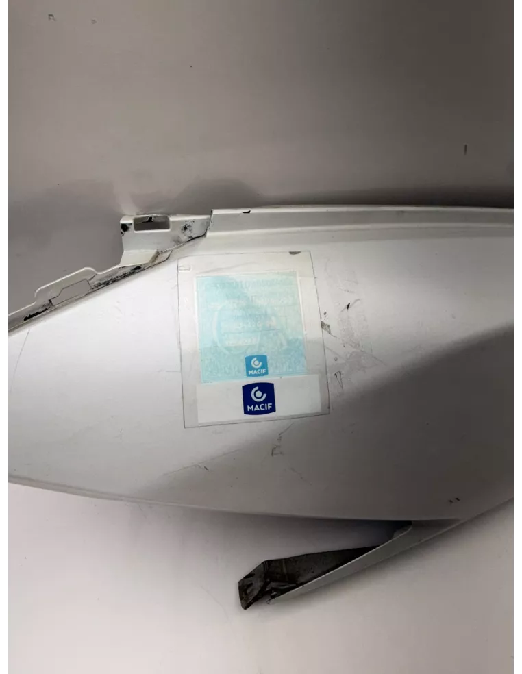 Flanc de selle gauche origine blanc HONDA FORZA 125 2015 - 2018 – 83600-K40-F000