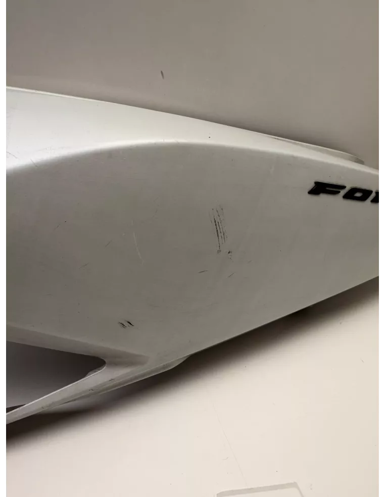 Flanc de selle gauche origine blanc HONDA FORZA 125 2015 - 2018 – 83600-K40-F000