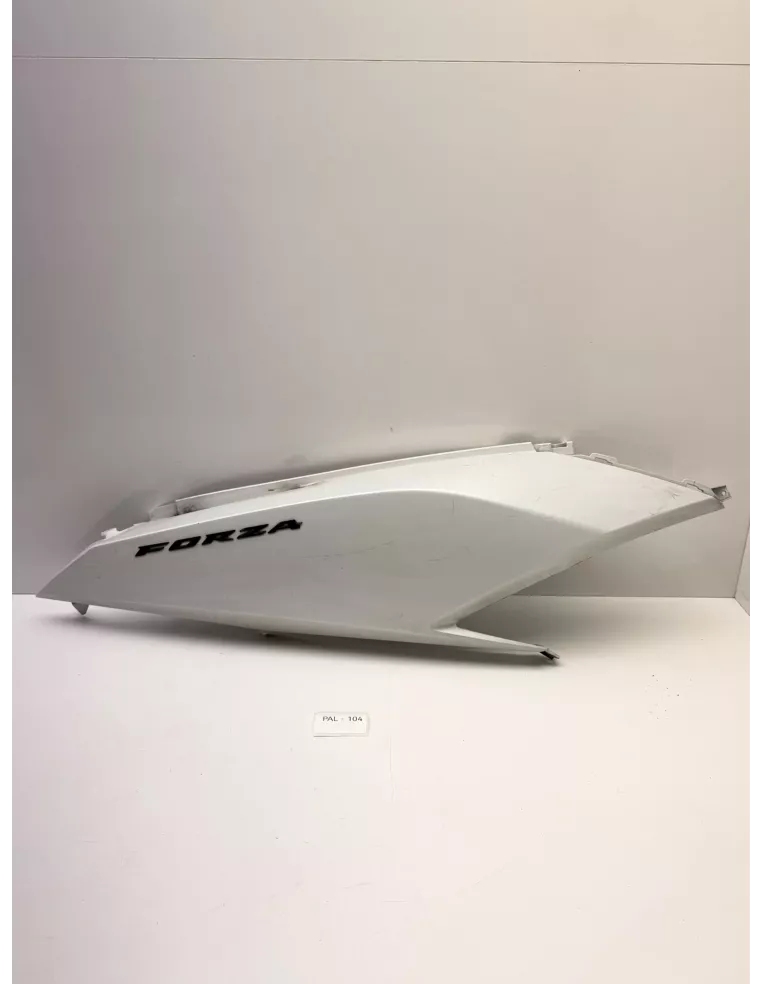 Flanc de selle gauche origine blanc HONDA FORZA 125 2015 - 2018 – 83600-K40-F000
