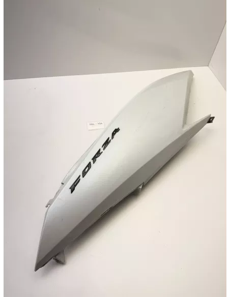 Flanc de selle droit origine blanc HONDA FORZA 125 2015 - 2018 – 83500-K40-F000
